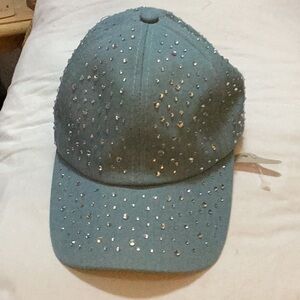 🧢NWT Gorgeous Denim Silver Rhinestone “ Bling”
Baseball Cap Closet Must Have 🧢